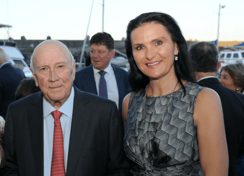 FW de Klerk with Michaela Bakala at a charity auction organised by his Foundation.