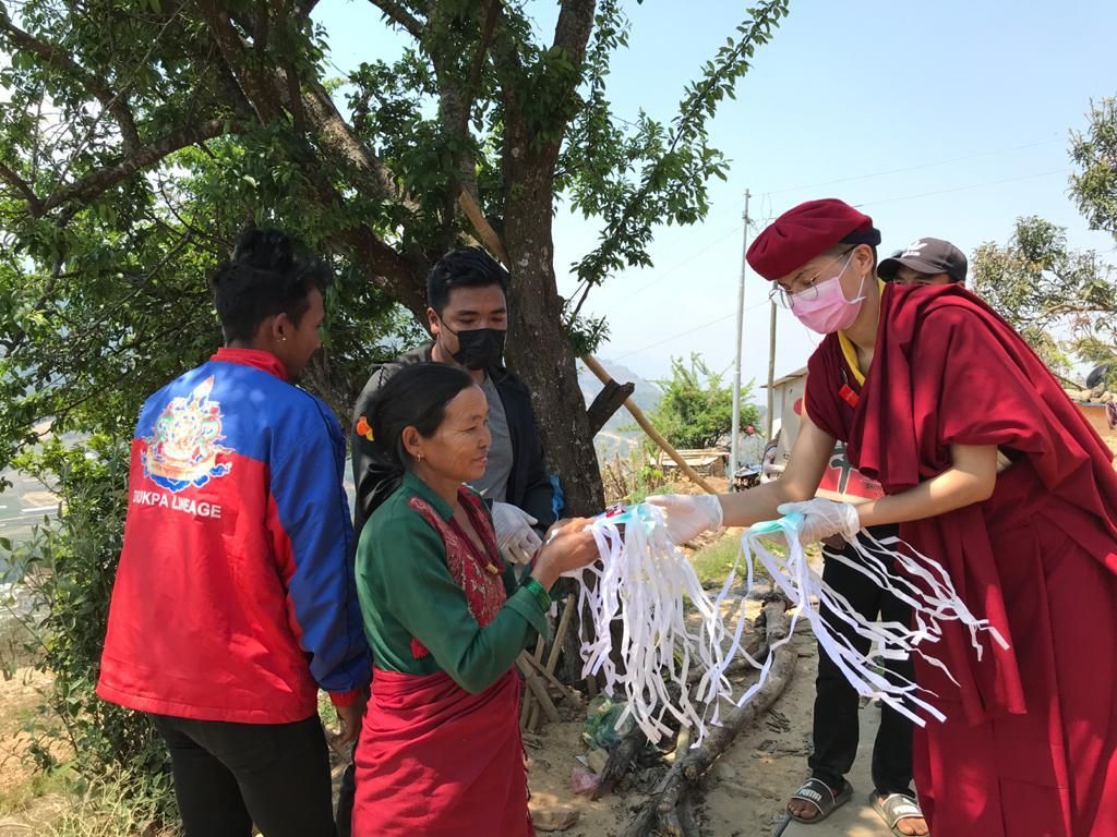 Sestry z kláštera Amitabha Drukpa (Nepál) zastávají genderovou rovnoprávnost, udržitelnost životního prostředí a kulturní toleranci v horských vesnicích v Himálajích.