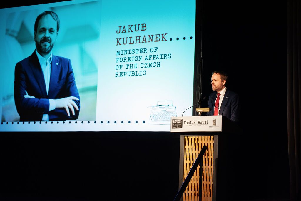 Hostem benefičního večera byl i Jakub Kulhánek, ministr zahraničí ČR