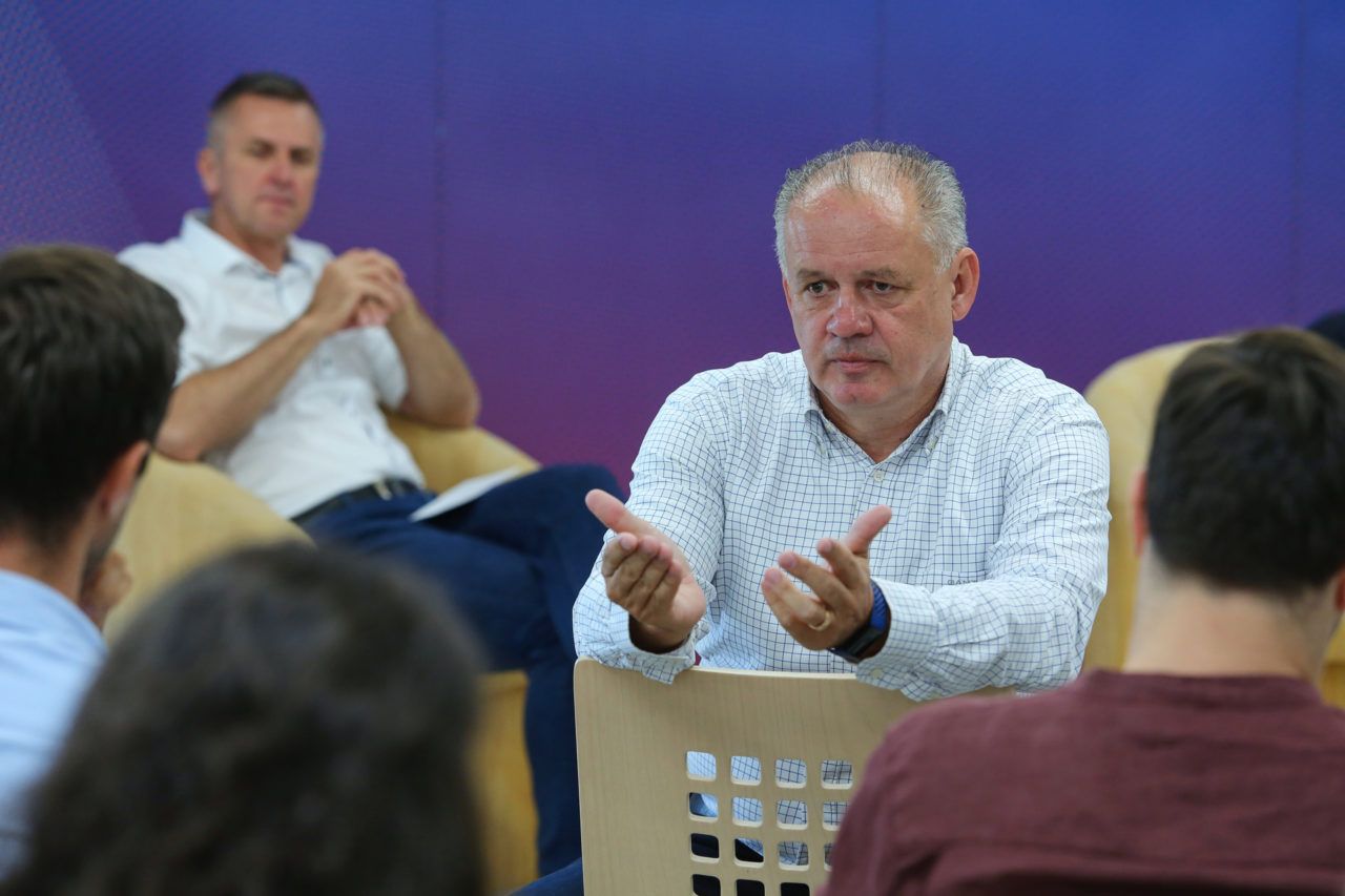Former Slovak President Andrej Kiska in a debate with this year's Aspen Young Leaders Program participants